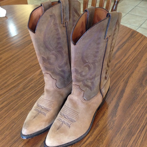 Genuine Leather Cowgirl Boots. Only used twice! - Picture 2 of 2