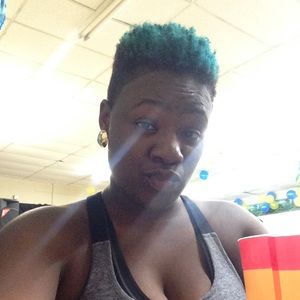 Meet your Posher, Alisha