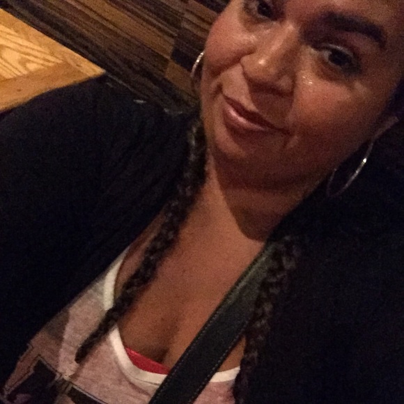 Meet your Posher, Lyssa