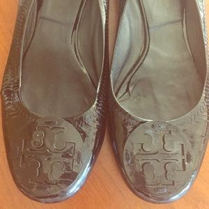 Authentic black Tory burch.