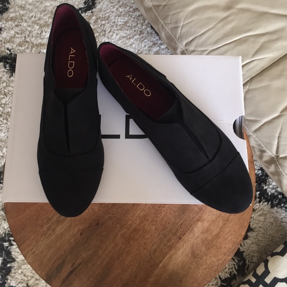 Aldo tailored flats. Brand new, with tags - Picture 1 of 2