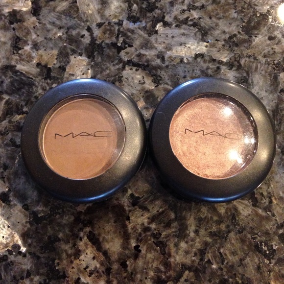 ***REDUCED PRICE MAC eyeshadow (set of 2)