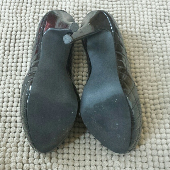 Textured pumps - Picture 3 of 4