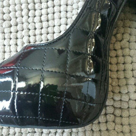 Textured pumps - Picture 4 of 4