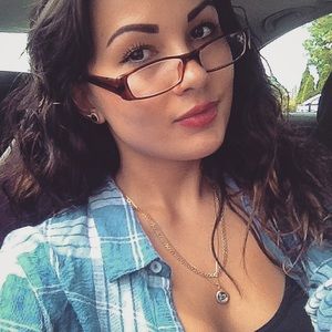 Meet your Posher, Gamze