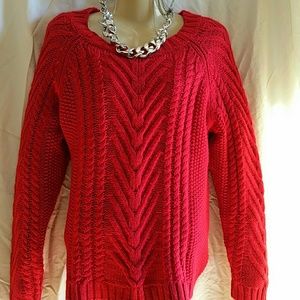 BEAUTIFUL CABLE KNIT SWEATER