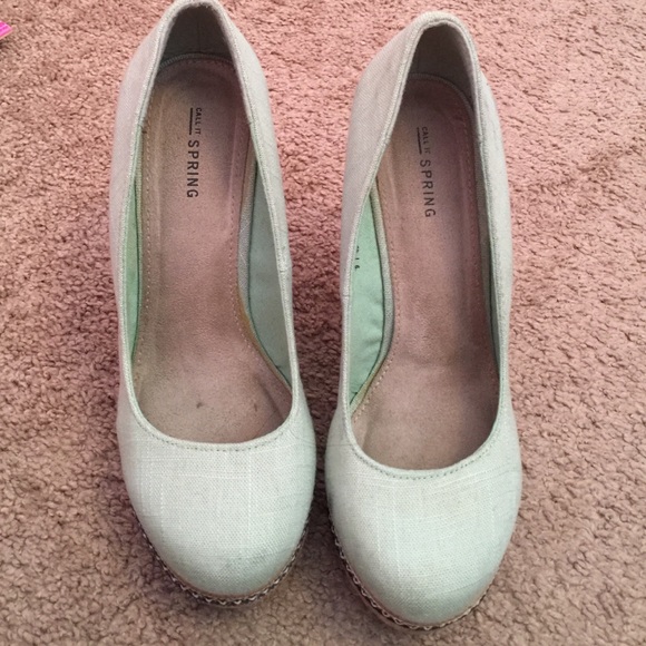 Call it Spring Espadrilles - Picture 2 of 4