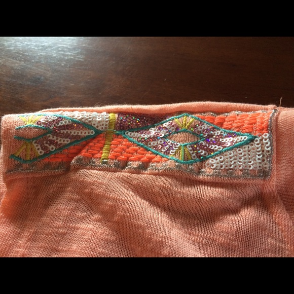 Sequin embroidered peach top - Picture 3 of 3