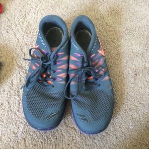 Nike running shoes 9.5