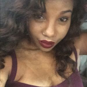 Meet your Posher, Briana