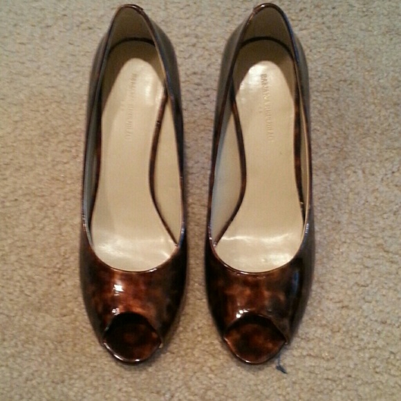 Pumps -tortoise peep toe pump
