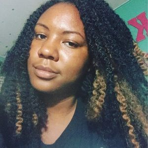 Meet your Posher, Dana