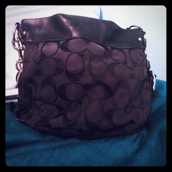 Coach Large Signature Zoe