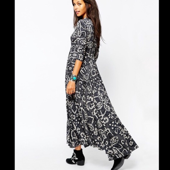 💜bundled Free People print maxi dress - Picture 2 of 4