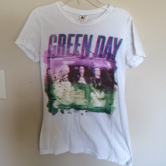 green day fitted t-shirt