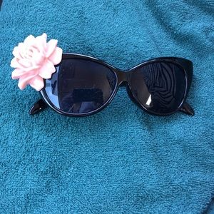 Women's retro pinup sunglasses