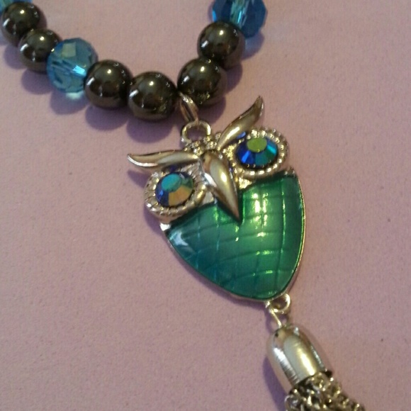 Women's owl tassel bracelet - Picture 2 of 3