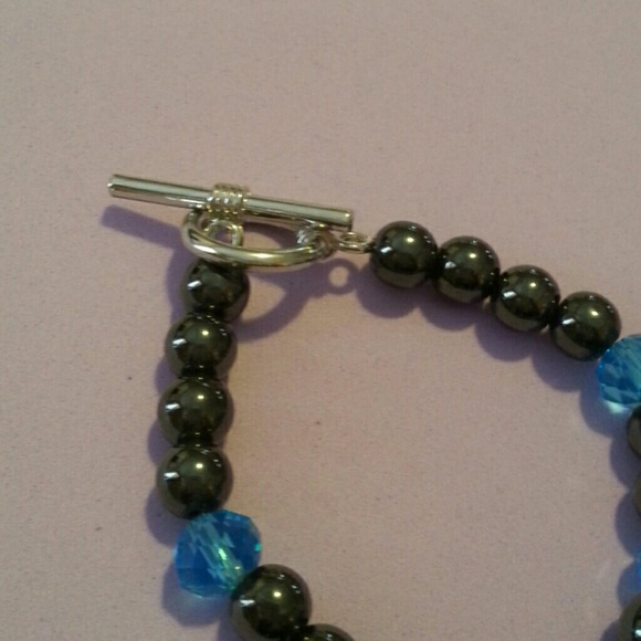 Women's owl tassel bracelet - Picture 3 of 3