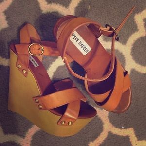 Like new - Steve Madden Wedges!