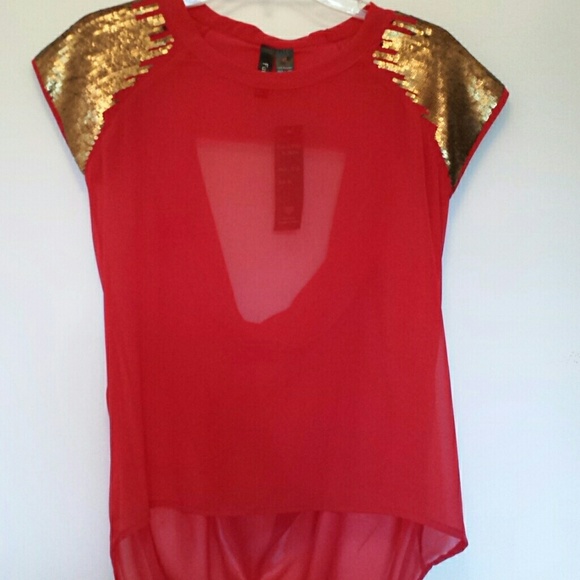 Stunning red top