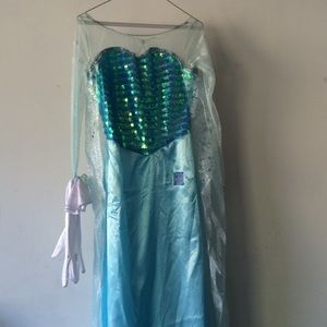 Elsa HALLOWEEN costume- ice princess dress. NEW.