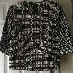 Black and ecru blazer