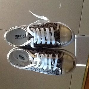 Michael Kors little girl sneaker