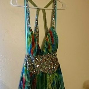 Crossback prom dress