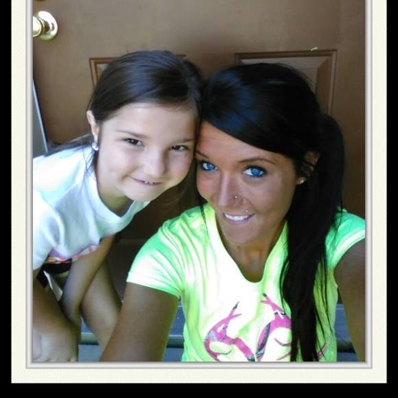 Meet your Posher, Amanda - Picture 1 of 1