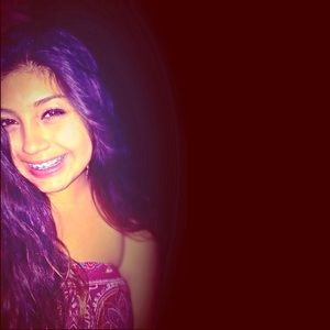 Meet your Posher, Desiree