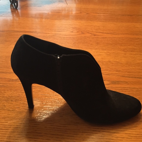 Nine West suede heels