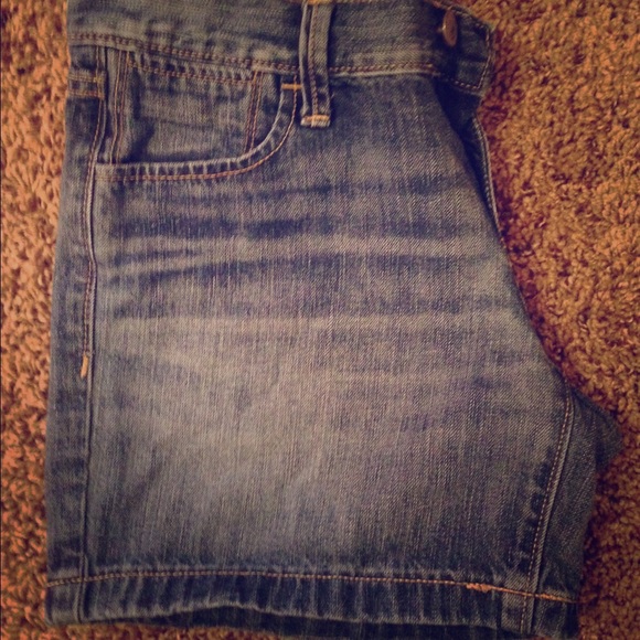 Old Navy Shorts Size 2 "Flirt"