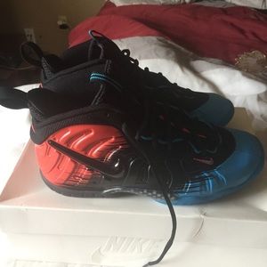 Grade School Nike Foam Posites