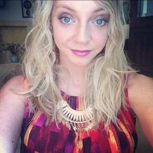 Meet your Posher, Courtney