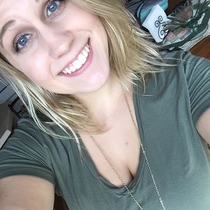 Meet your Posher, Anna