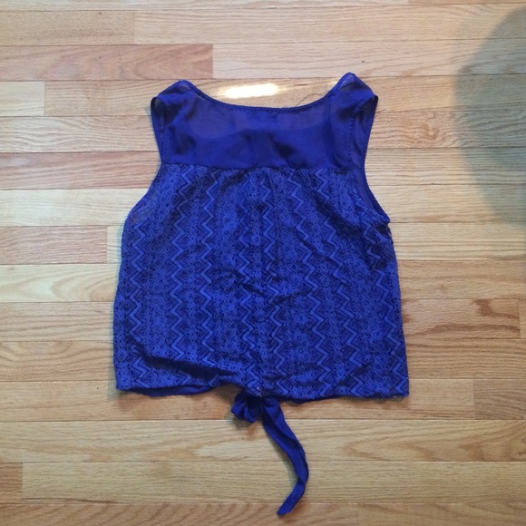 Blue top - Picture 2 of 2