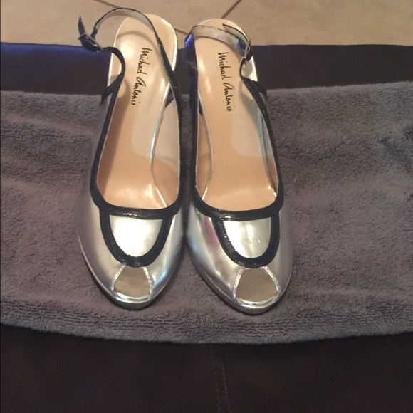 Silver metallic sling back peep toe heel