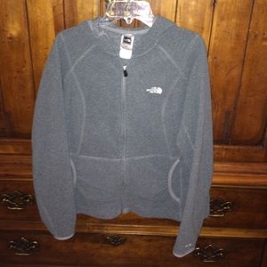 grey north face fleece zip up