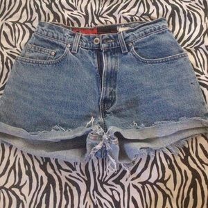 High-waist tight fitting shorts