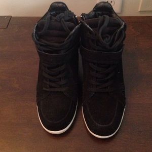 Steve Madden wedge sneakers. Used condition.