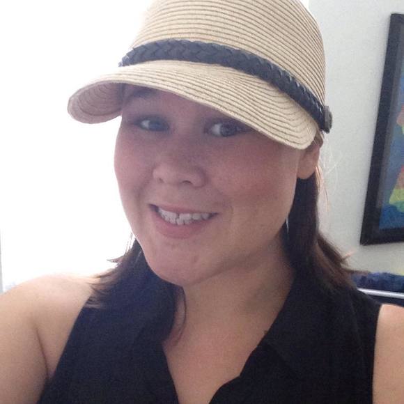 Meet your Posher, Jillian - Picture 1 of 1
