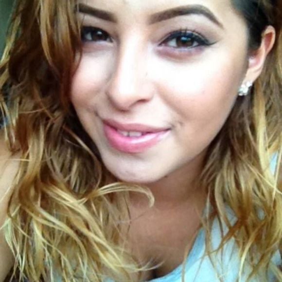 Meet your Posher, Lyssa - Picture 1 of 1