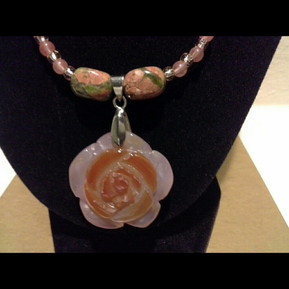 Lovinpink  100% Gemstone hand made jewelry - Picture 1 of 3