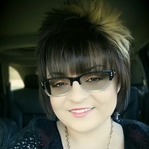 Meet your Posher, Robyn