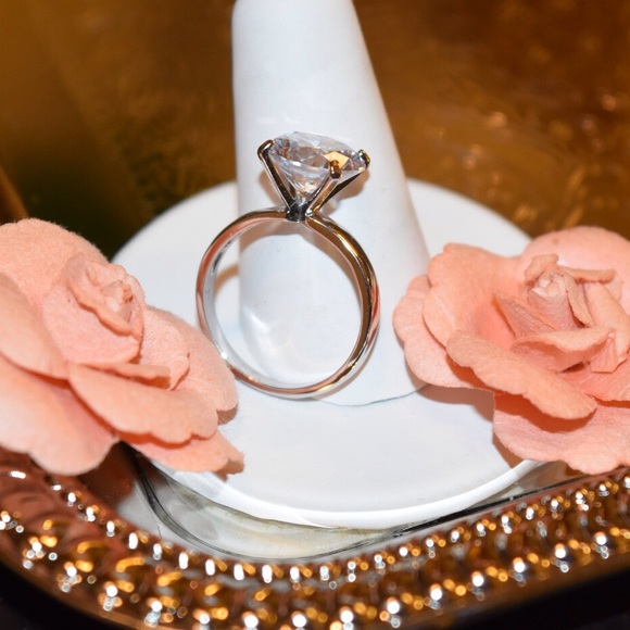 .925 SS Timeless Solitaire Ring - Picture 2 of 4