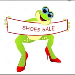 Doesn't anyone have a size 10?.......👠👠👠