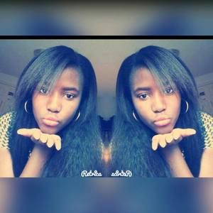 Meet your Posher, Davina