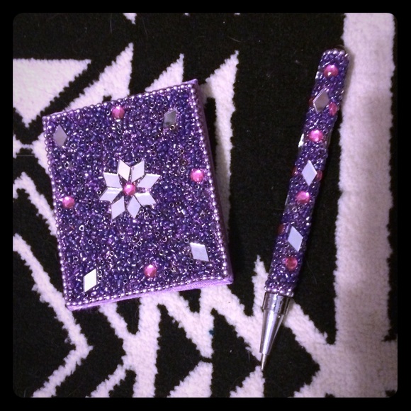 Notepad/pen - Picture 1 of 1
