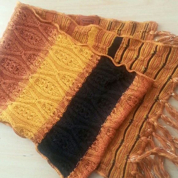 Gorgeous Missoni Scarf - Picture 3 of 4