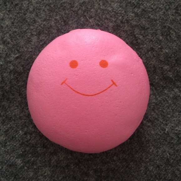 Jumbo marshmallow bun